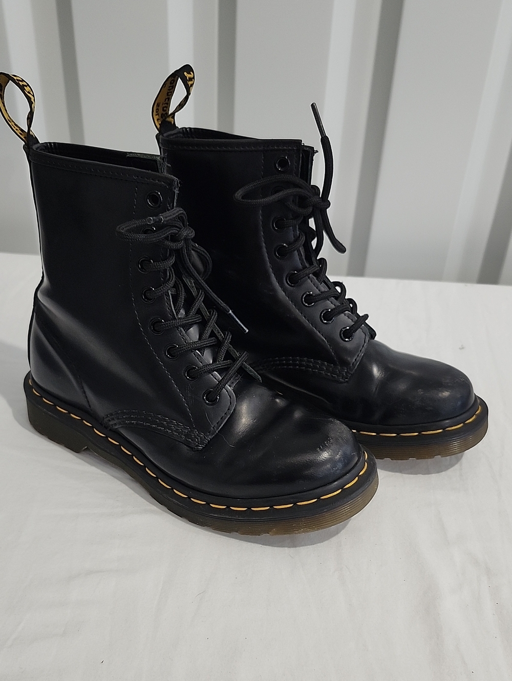 Dr. Martens 11821 Black Leather Lace-Up Boots Sz 6L 1460 for Women 8-eye Scuffs